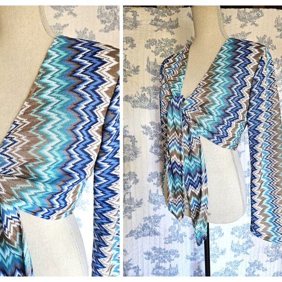 Size S to M Cropped Top or Cardigan Blue Chevron New - Picture 1 of 10